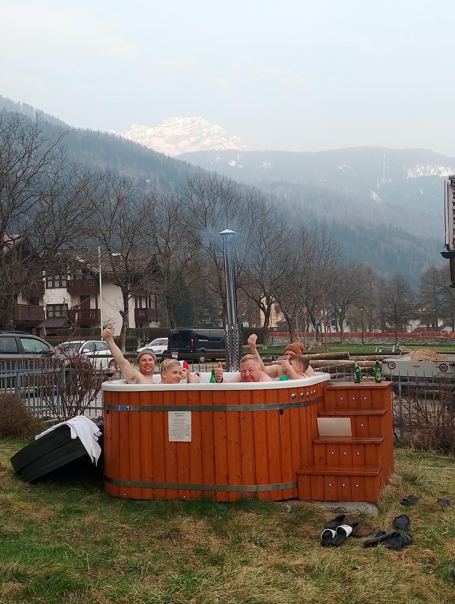 Hotel Garni Al Nardis Carisolo Exteriör bild