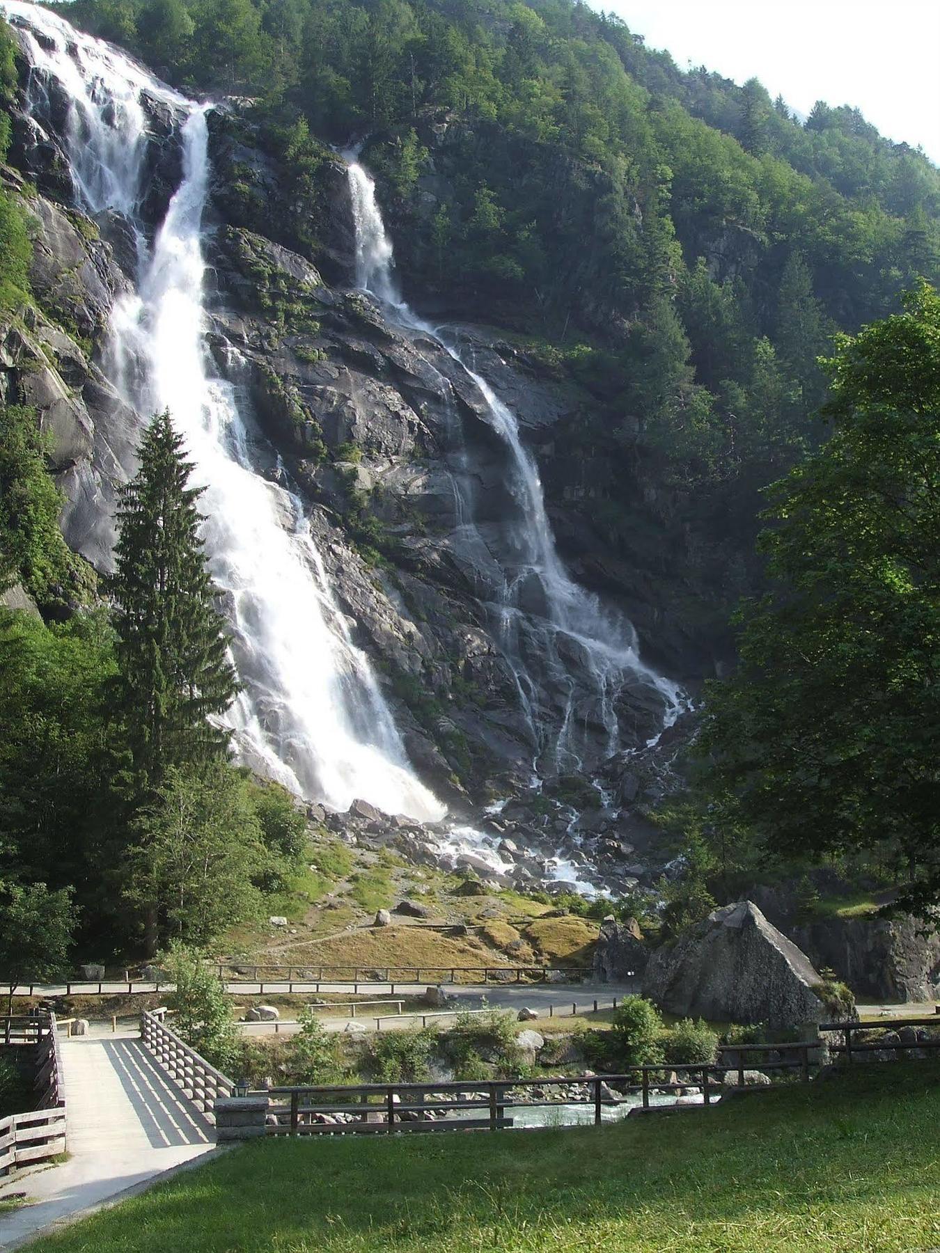 Hotel Garni Al Nardis Carisolo Exteriör bild